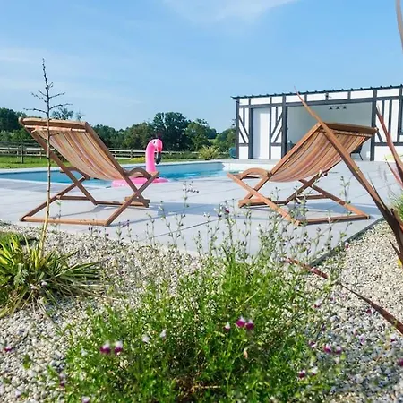 Avec Piscine, Jardin *