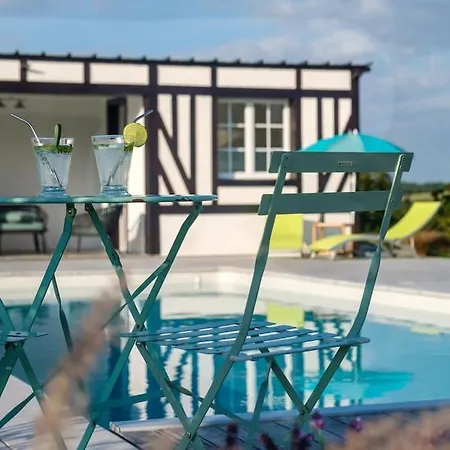 Avec Piscine, Jardin
