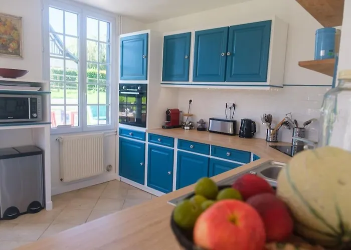 Holiday home Avec Piscine, Jardin Bonneville-la-Louvet