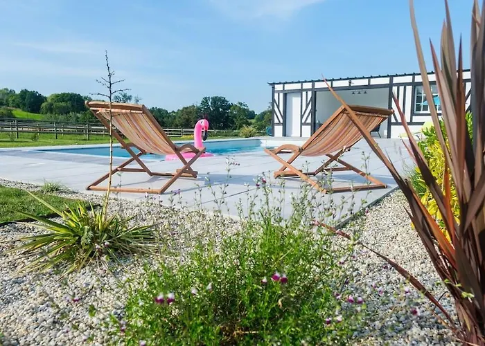 Avec Piscine, Jardin *