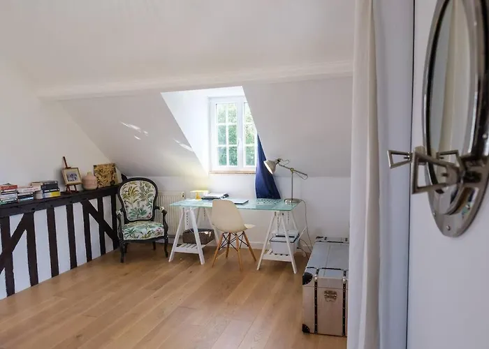 Avec Piscine, Jardin Holiday home