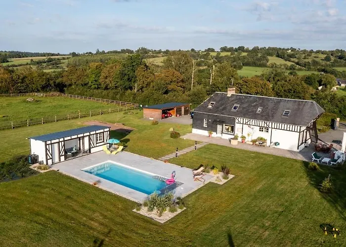 Holiday home Avec Piscine, Jardin Bonneville-la-Louvet